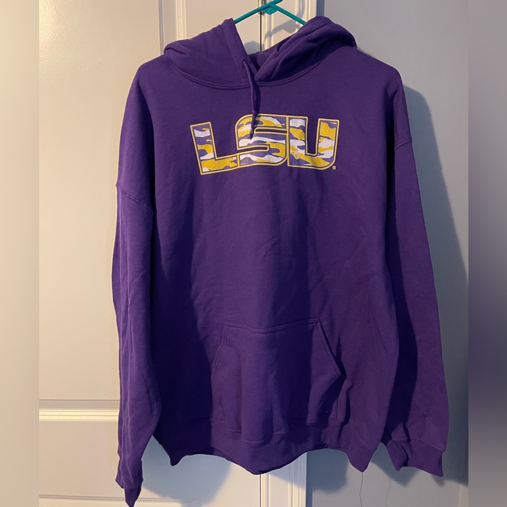 NWOT Women’s XL LSU tigers purple hooded sweatshirt